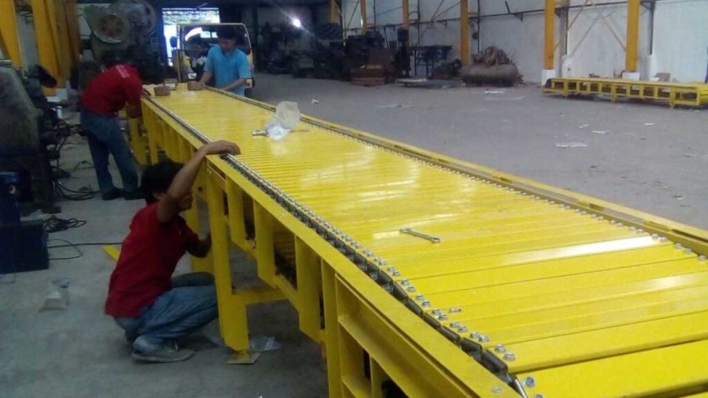 Tips Memilih Jasa Pembuatan Conveyor yang Terbaik Untuk Industri